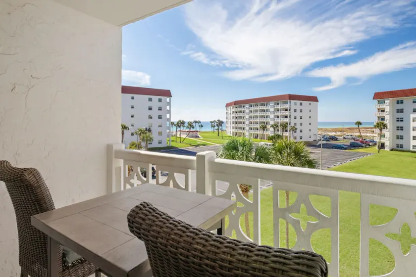 El Matador142 by Alicia Hollis Rentals Open FREE TICKETS! $300/Day - Image 1
