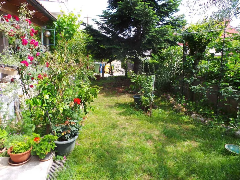 Holiday apartment with air conditioning and barbecue - Image 1