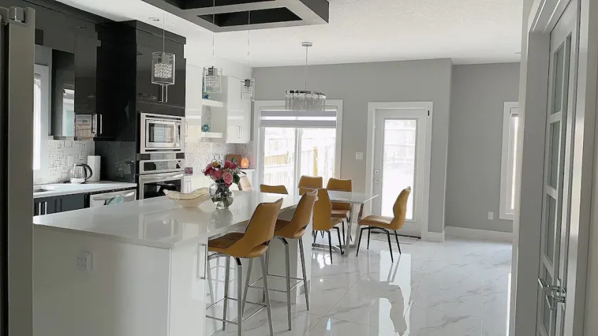 Luxurious and clean home! - Image 1