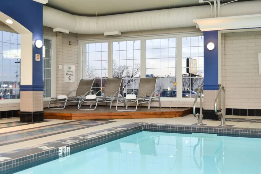 Quality Inn & Conference Centre Calgary - Macleod Trail - Image 1