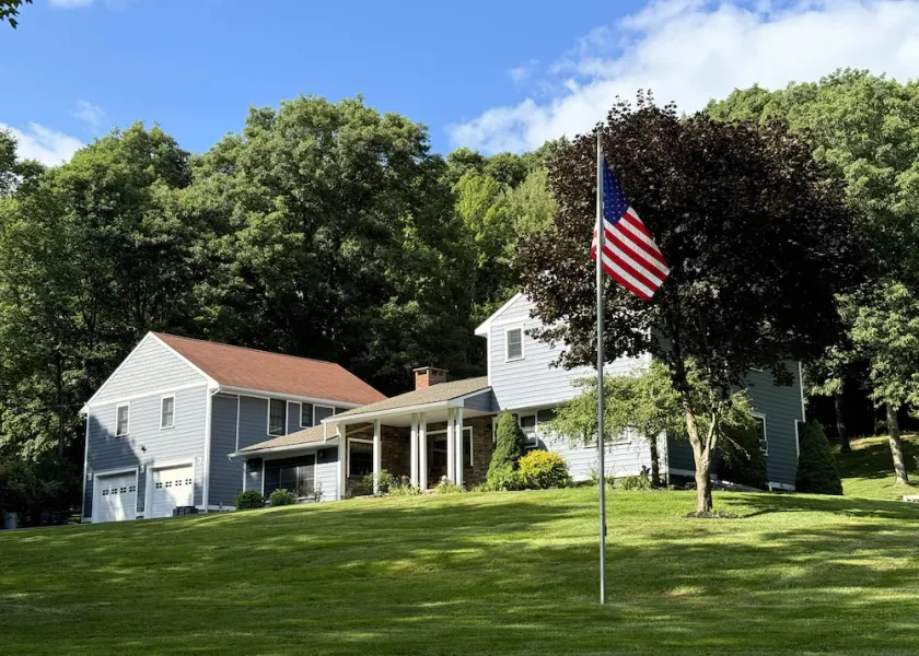 A Newer Modern Countryside Family Retreat - 1 Mile from Cooperstown Dreams Park - Image 1