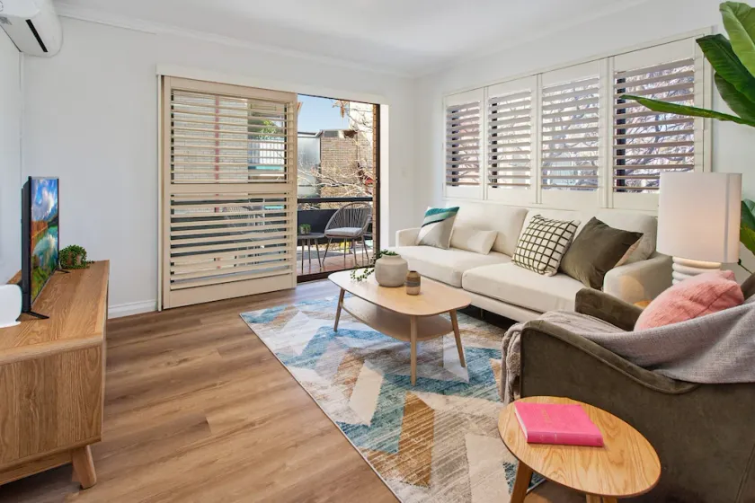 Cosy Unit with Parking near New Farm Park & River - Image 1