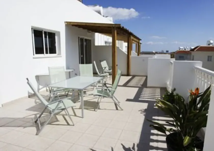 Luxury Penthouse Apartment. Free WI-FI and UK TV. Pool. Large veranda. Air Con. - Image 1
