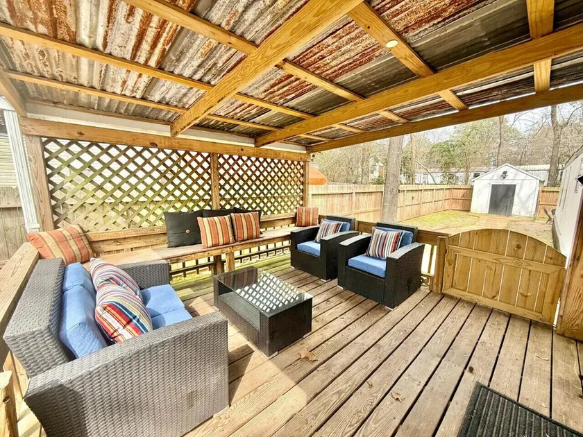 Lake Conroe 3BR Home w Boat Ramp Access, Kings, BBQ, Sleeps 8 - Image 1