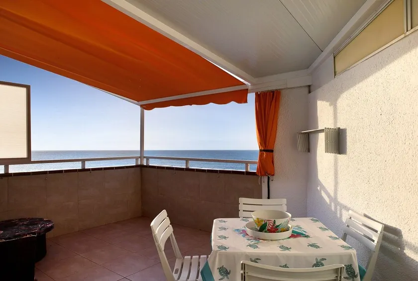 Apartment 'Vista al Paraíso' with Sea Views, Private Terraces, and Wi-Fi - Image 1