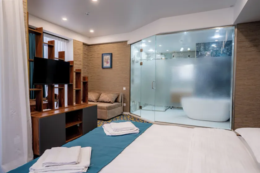 BRB Hotel - Image 1