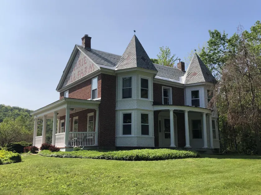 Historic Vermont Getaway, 3 mi to Magic - Image 1