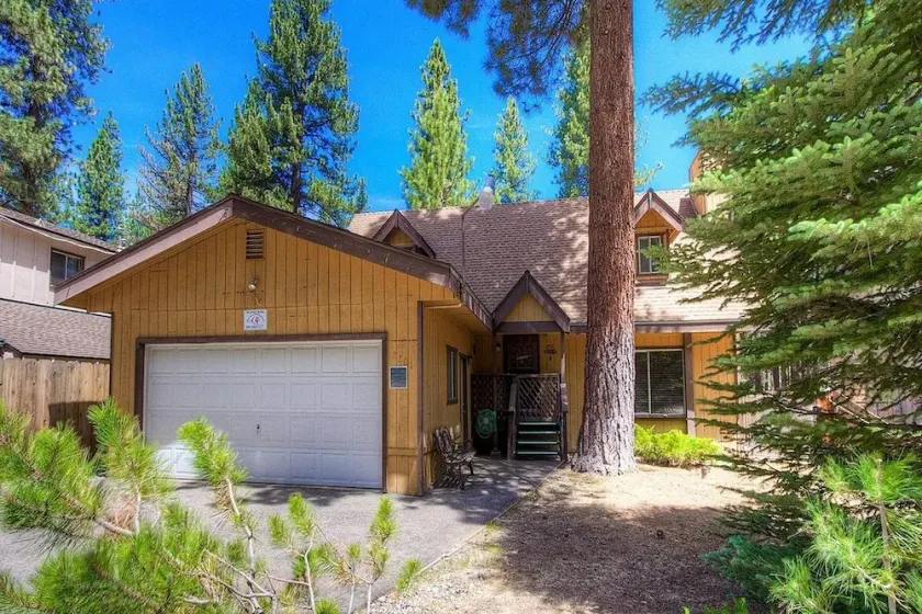 Bambi's Bunkhouse home - Image 1