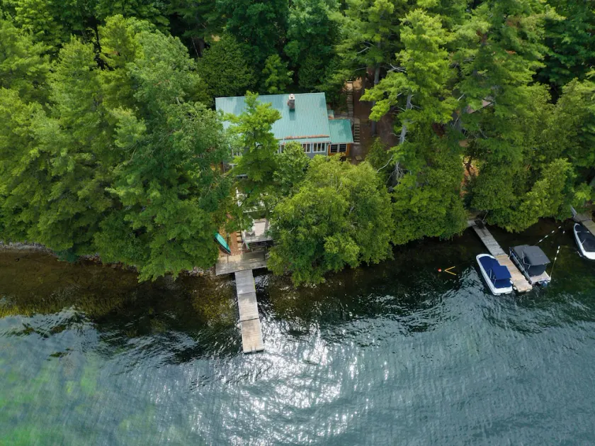 Cabaña exclusiva frente al lago Big Rideau con muelle privado y sauna - Image 1