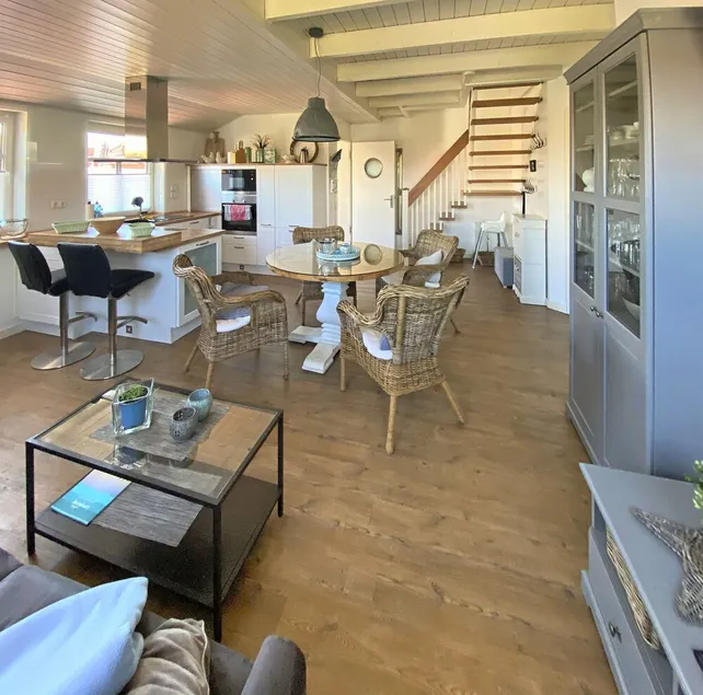Exclusive Wohnung mit großer Dachterrasse in Strandnähe mit Sauna - Image 1