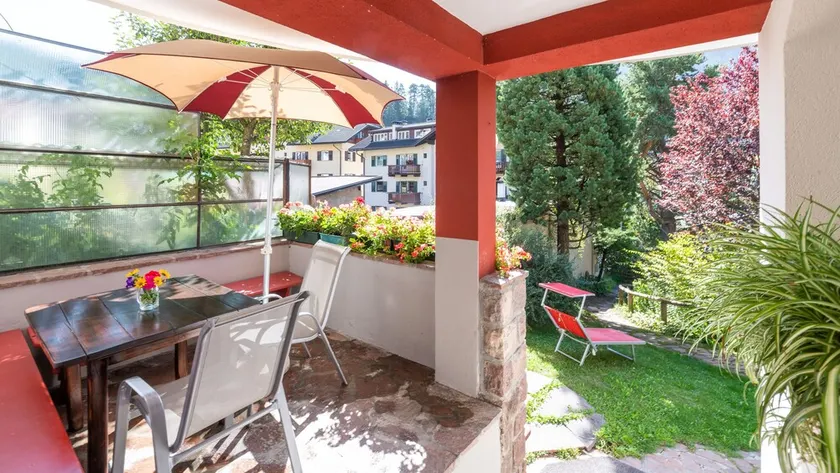 Large Chalet near facilities - Image 1