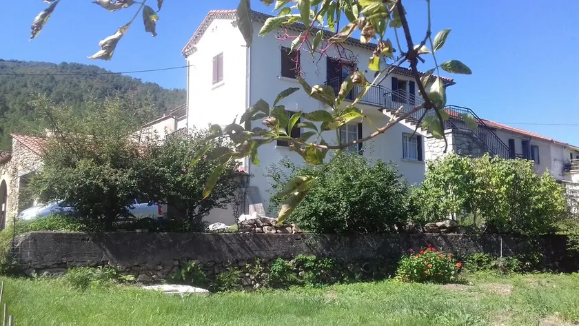 Charming gîte overlooking the Cévennes and 3000m2 grounds - Image 1