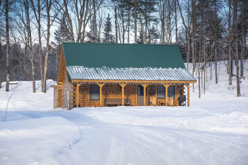 Stay on Kingdom Trails in a three bedroom cabin! - Image 1