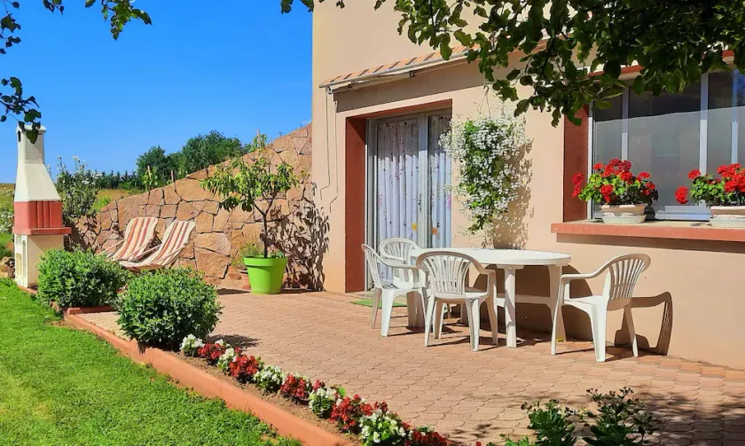 Studio in the quiet and bright countryside - Image 1