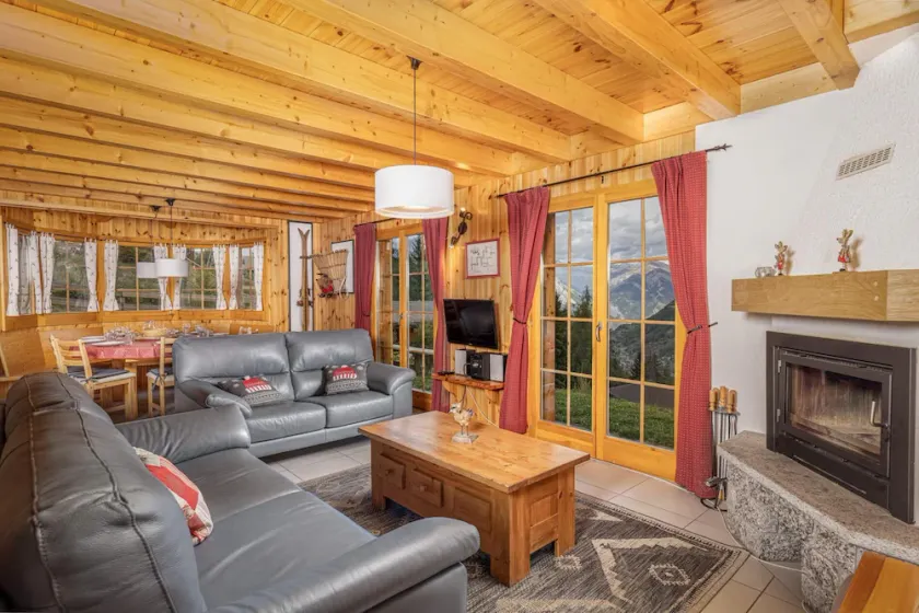 Chalet Lustycru Enjoy the Mountain - Image 1