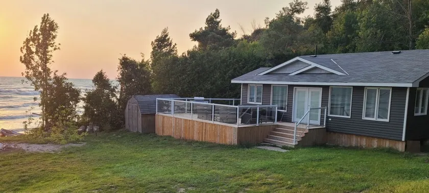 Private Beach, Lakefront Escape in Port Albert.  - Image 1