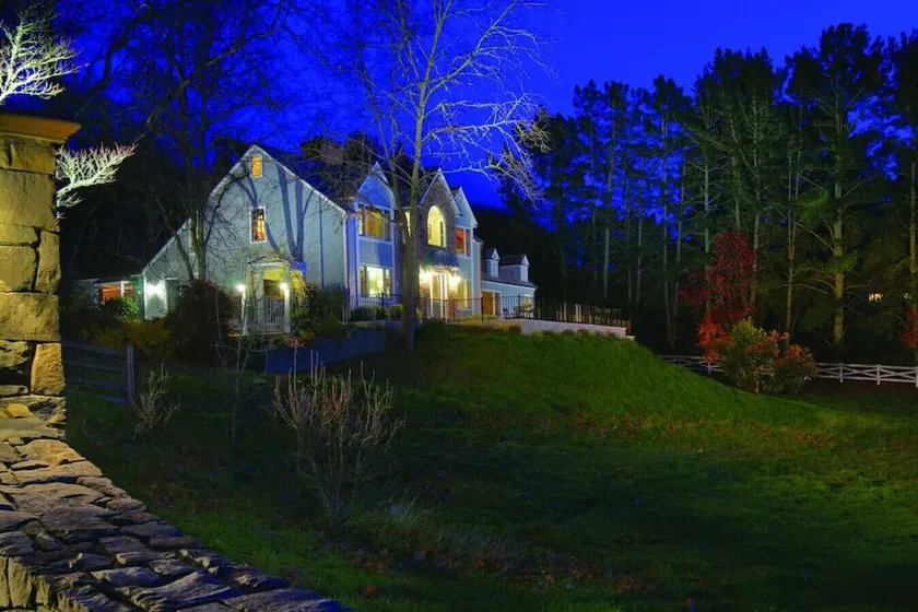 MTV Cribs, Live like a rock star. - Image 1