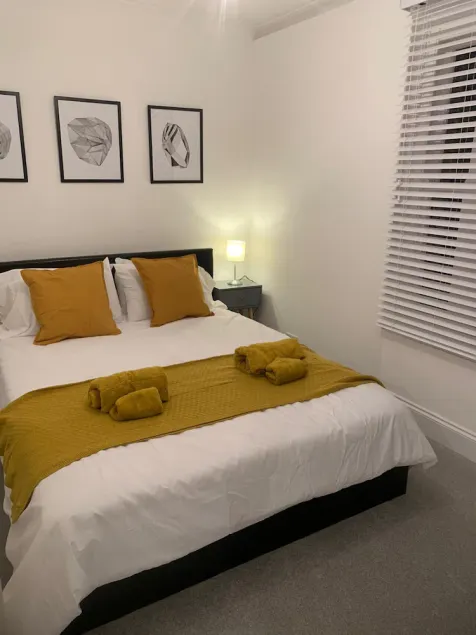 Four bedroom  in United Kingdom of Great Britain and Northern Ireland, Salisbury - Image 1