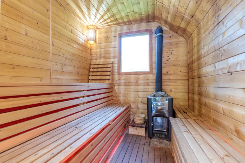Chalet With Private Whirlpool And Sauna - Image 1