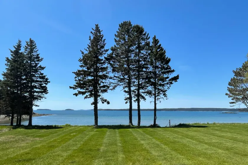 Private beach house overlooking Englishman Bay - Image 1