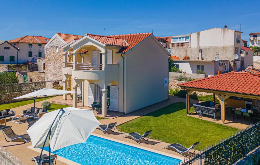 Lovely Home In Pirovac - Image 1
