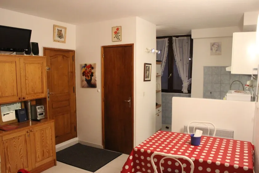 Studio plein de charme dans immeuble médiéval - Image 1