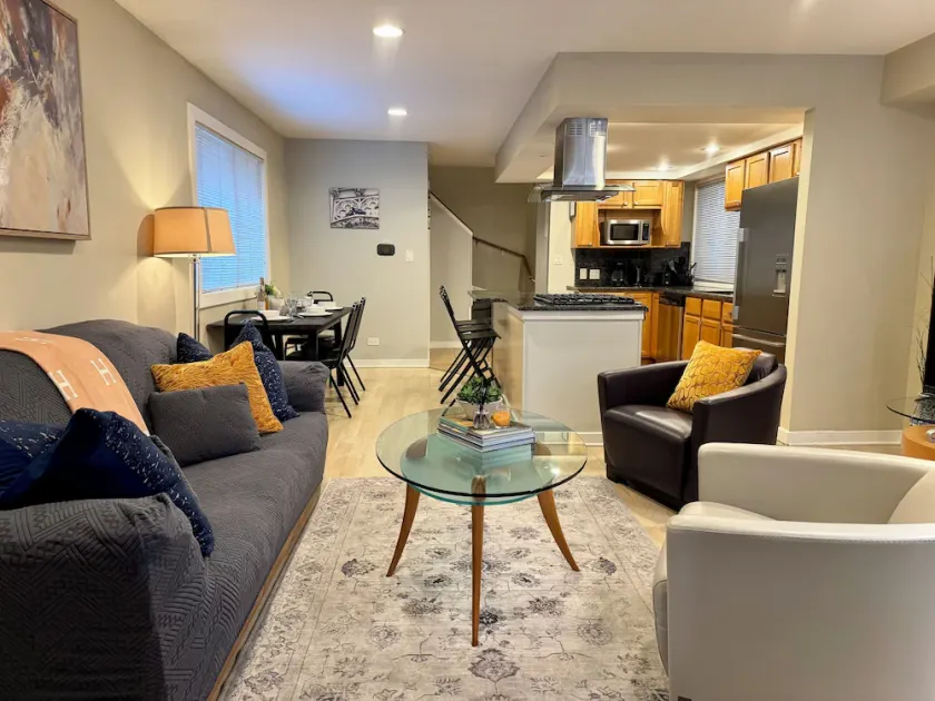 Incroyable 3 br dans la vieille ville avec parking, Walk Score 96, quelle trouvaille! - Image 1
