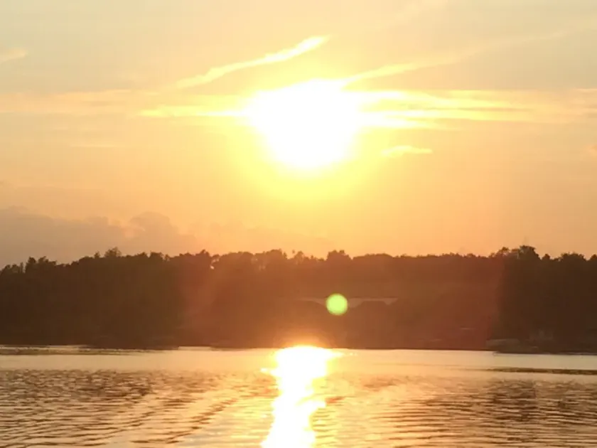 Vacances en famille au lac - Image 1
