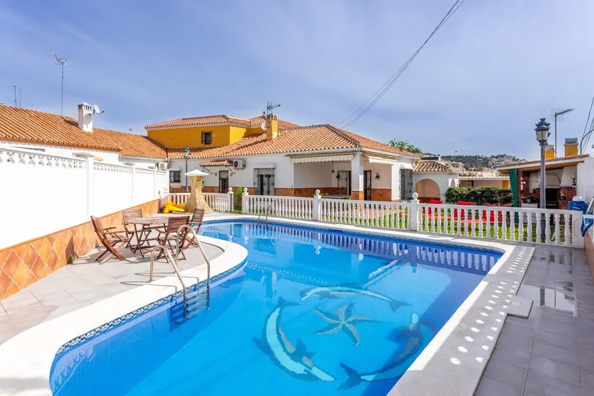 Air-Conditioned Villa \"Mascota Rincón de la Victoria\" with Pool, Garden & Wi-Fi - Image 1