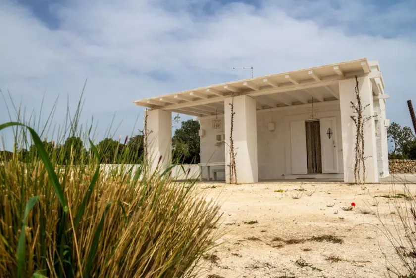 Holiday home in the countryside with private beach in Punta Prosciutto - Image 1
