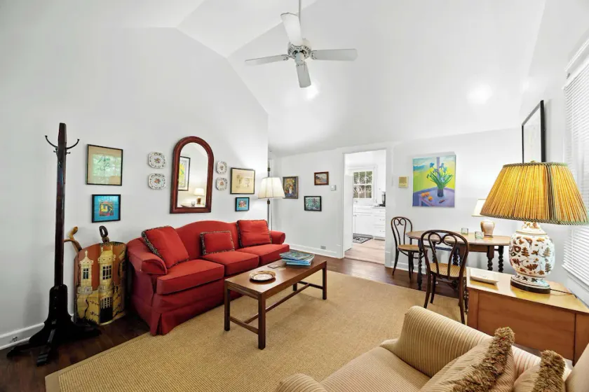 Stunning Cottage in Famous KY Garden -Sleeps 2 - Image 1