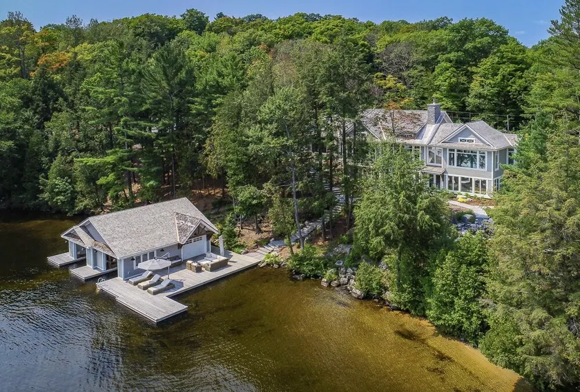 Stunning 5bed 6bath Family Compound on Lake Rosseau! Sports Court! Sauna! Gym! - Image 1