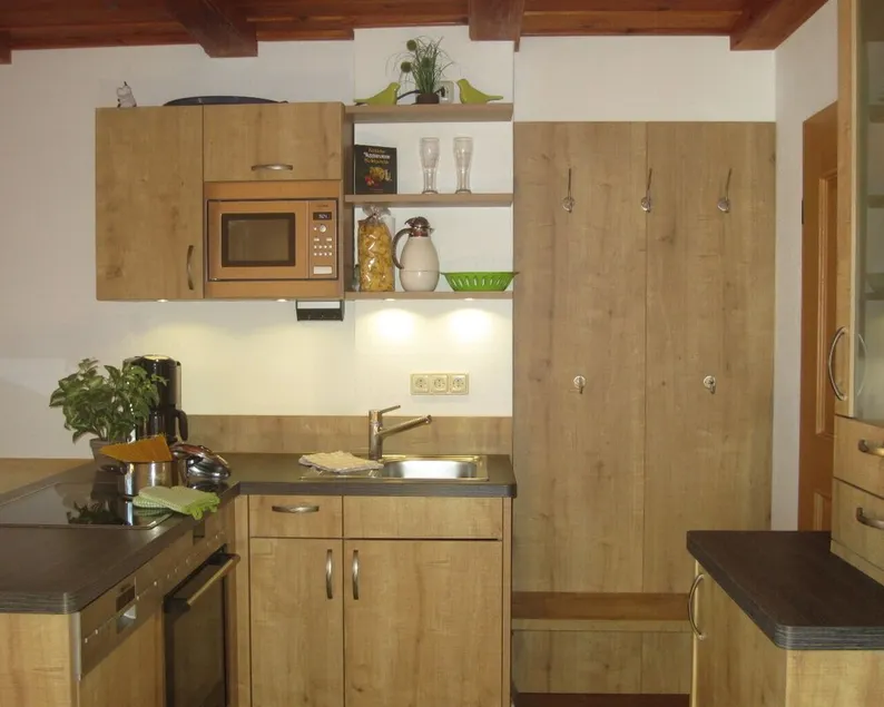 Gästehaus oben (45 kvm) 2 soveværelser, køkken, bad / toilet, balkon - Image 1