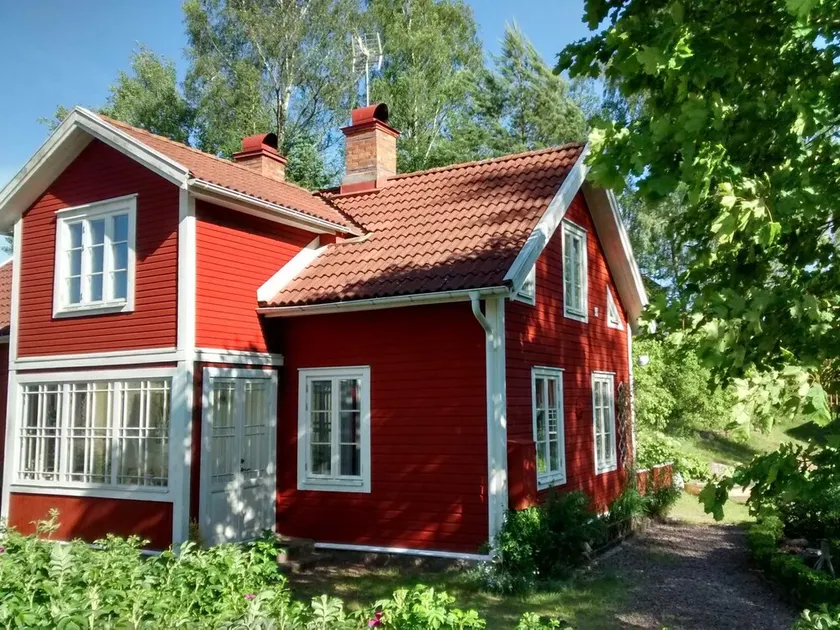 Holiday house in Lönneberga on the river near Vimmerby up to 10 persons - Haus Oskarslund - Image 1
