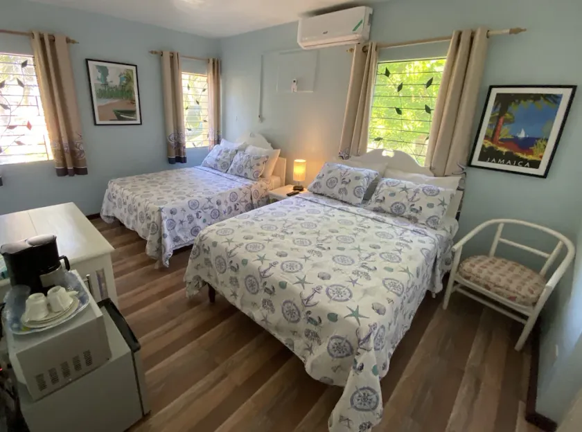 Coastal DeLuxe at The Blue Orchid B&B with Pool - Image 1