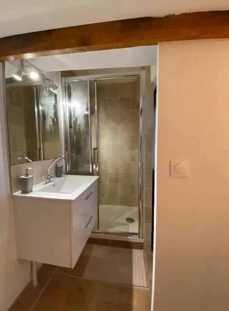 Charming house completely renovated - Image 1
