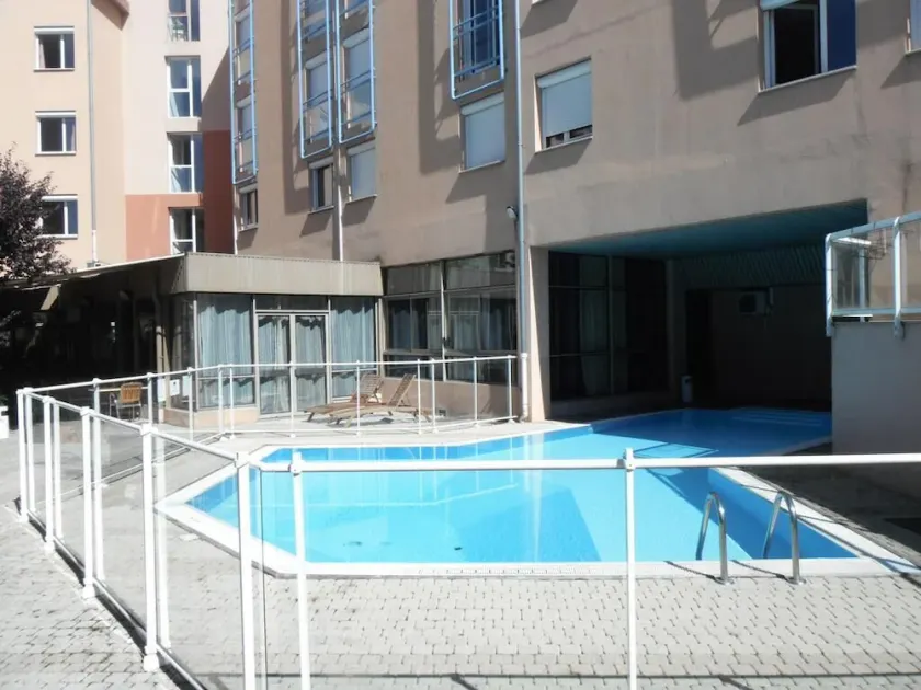10mn du Centre ! Chambre double + Parking Inclus - Image 1