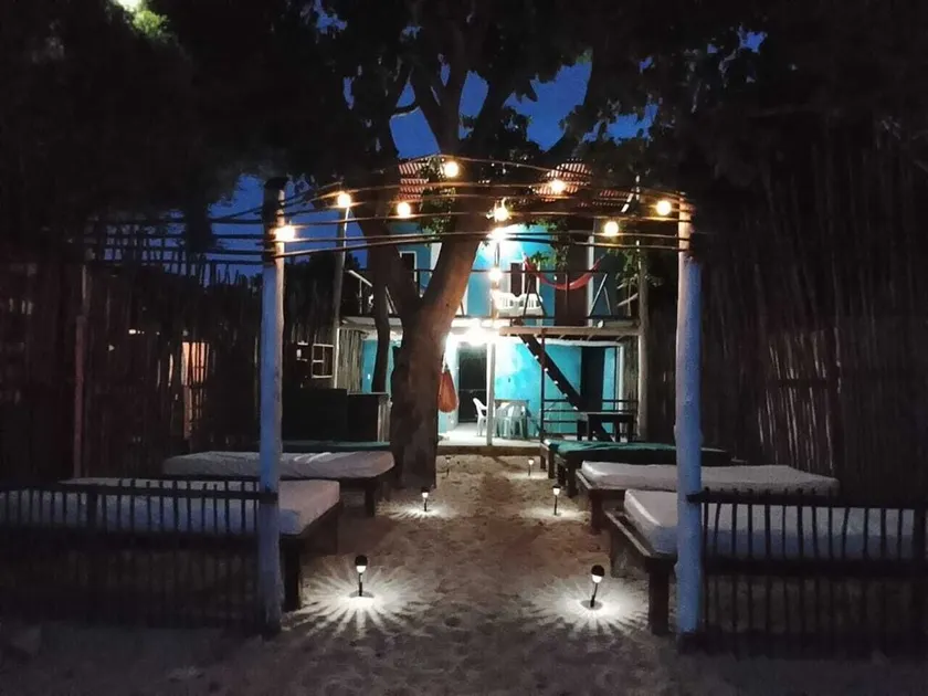 Quiet beach inn - Image 1