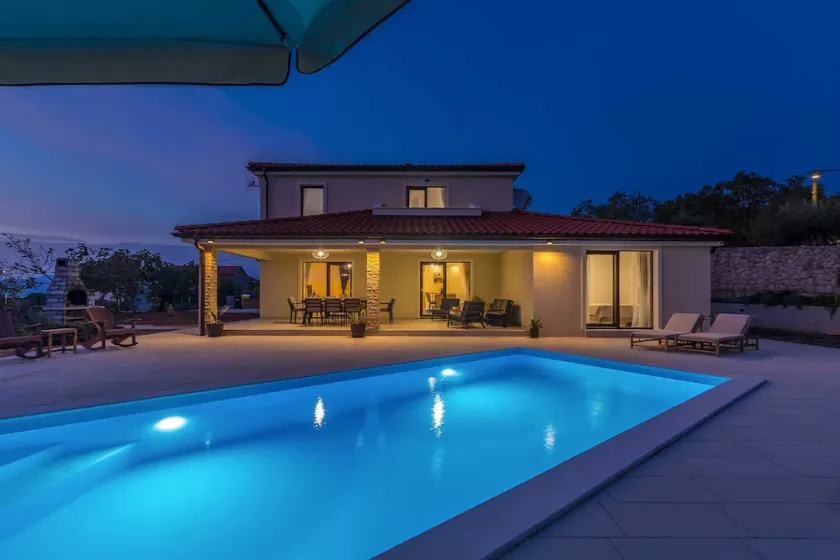 Ferienhaus LUNA mit Pool - Image 1