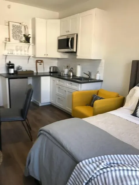 208-Vibrant Studio Apt. in downtown San Jose! - Image 1