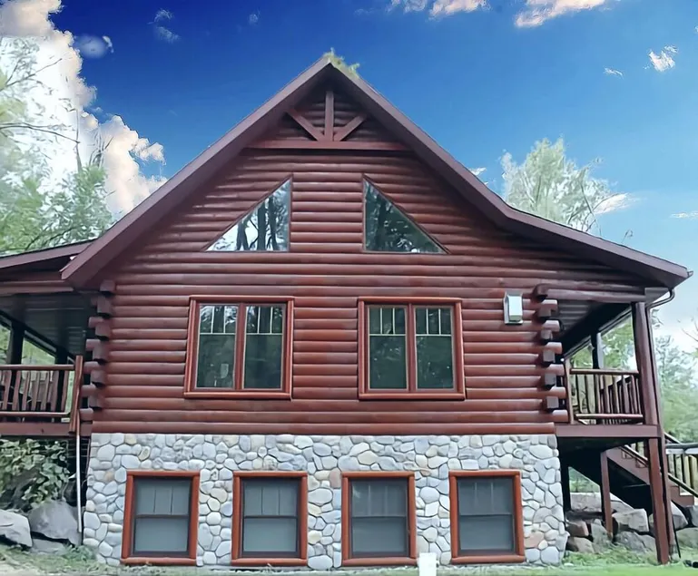 Devils Lake Baraboo Grand Cabin Sleeps 12 has WiFi - Image 1