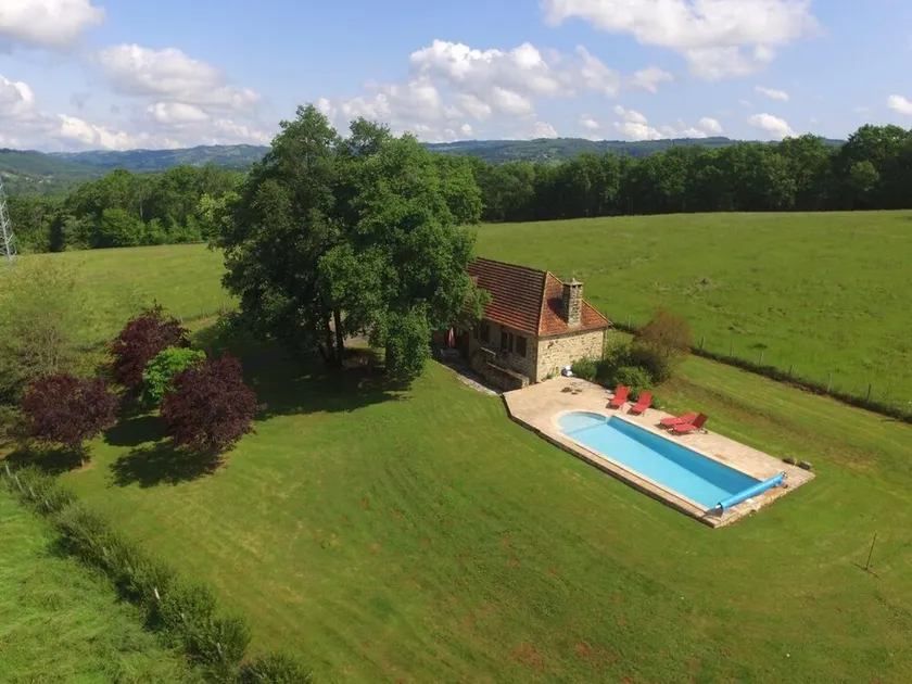 2 værelses sommerhus med privat pool omgivet af natur - Image 1