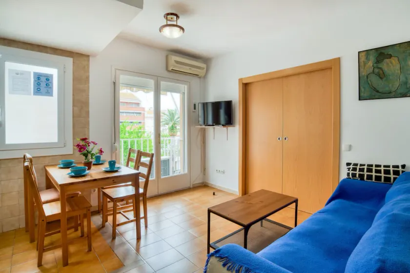 Pet-Friendly Apartament Luisa close to the Beach with Balcony & Wi-Fi - Image 1