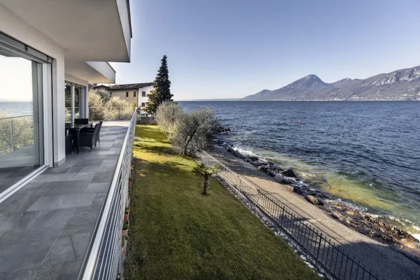 CasaClima Gold lakeside villa with large garden for absolute relaxation - Image 1