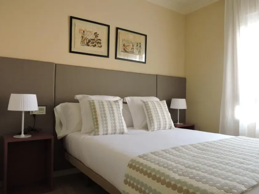 Apartaments Turistics Cardona I - Image 1