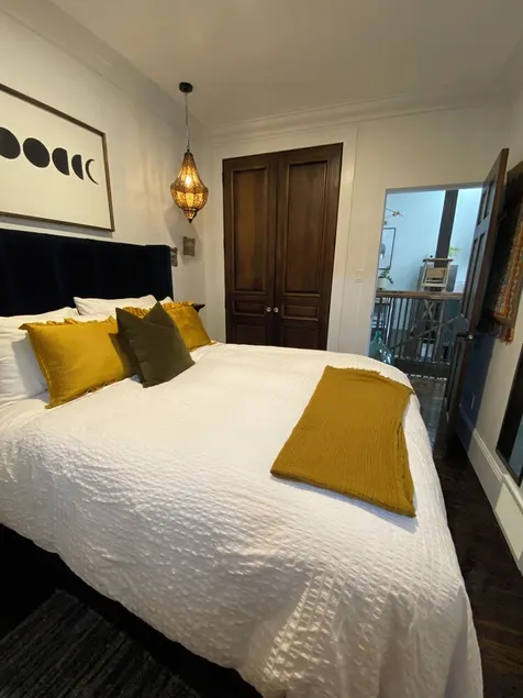 Boutique Downtown Suite | Walk to Shops & Cafés | Sleeps 6 - Image 1
