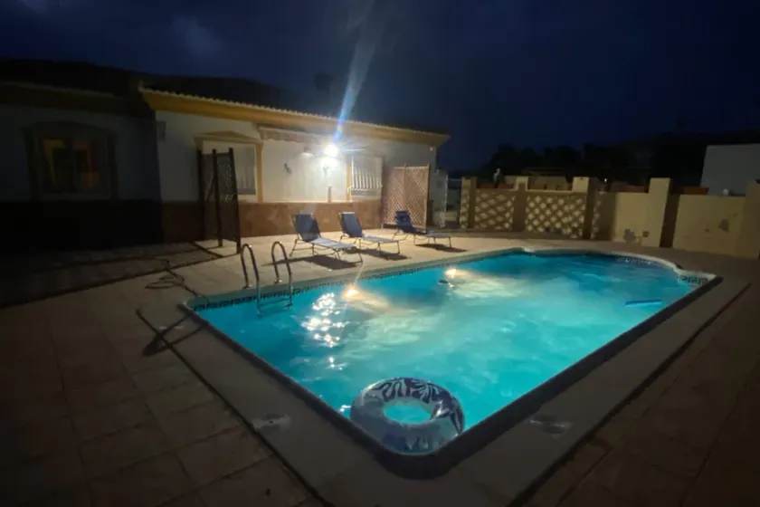 Villa con piscina, griglia e giardino | Vista sulla montagna - Image 1