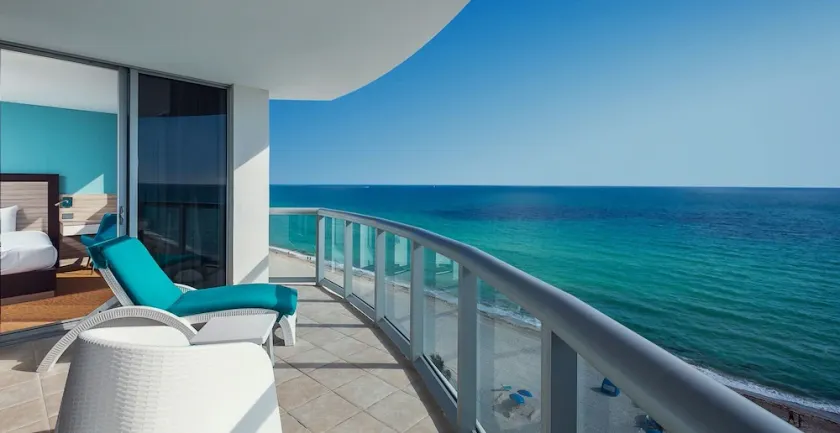 Two Bedroom Oceanfront Apartment - Image 1