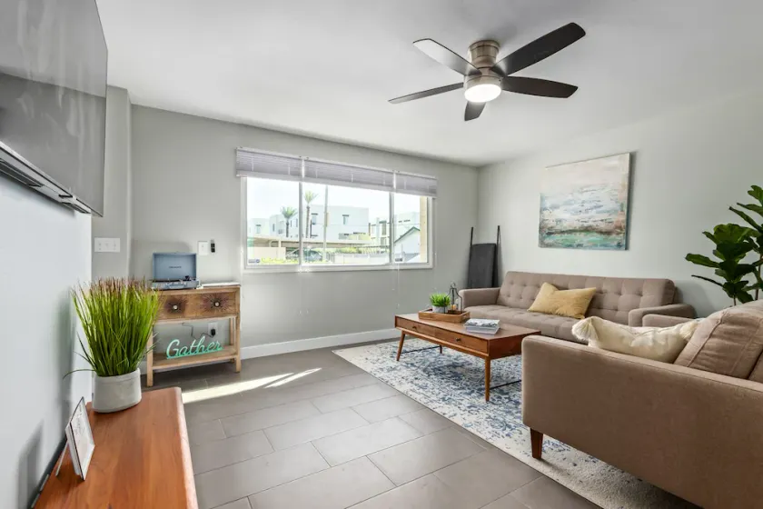 Modern Old Town Scottsdale Townhome - Image 1