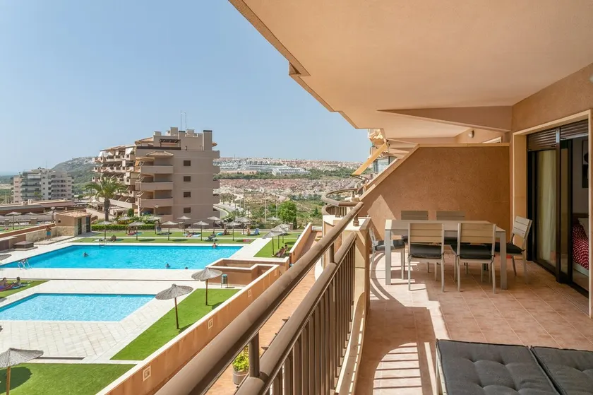 Ferienwohnung 'Luxury Flat Beach Resort Sea View' mit gemeinsamem Pool, WLAN und Klimaanlage - Image 1